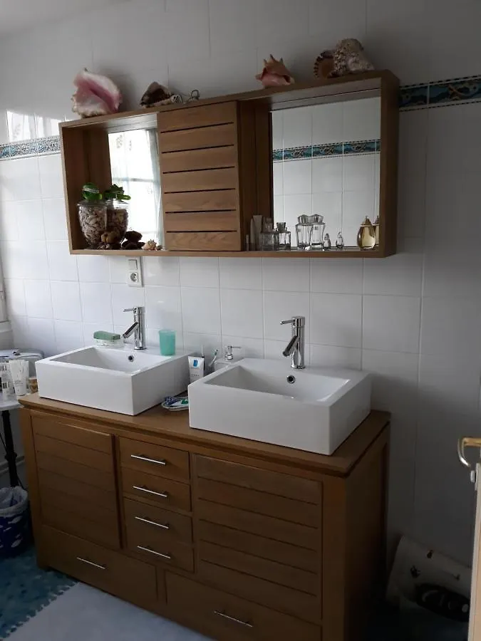 Chambre Dans Villa Гуэну Проживание в семье